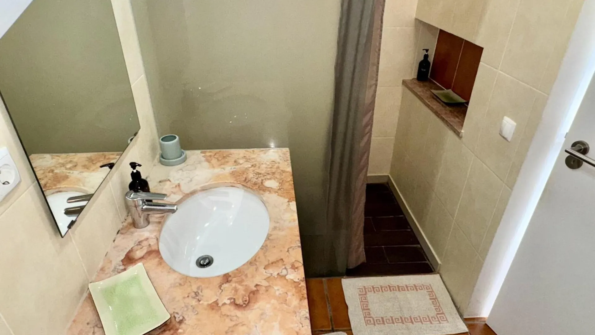 Semesterbostad Charming Apartment Near Atlantic Ocean Benagil