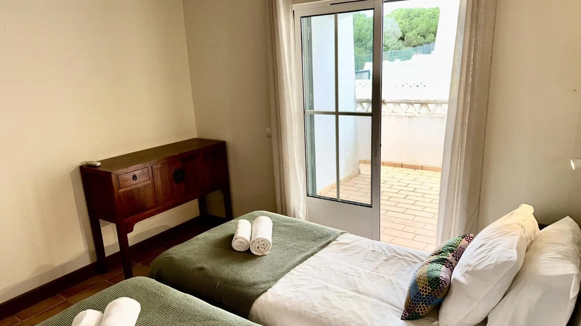 Charming Apartment Near Atlantic Ocean Benagil Semesterbostad